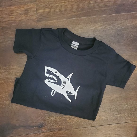 Boys Shark T- Shirt - Picture 1 of 3